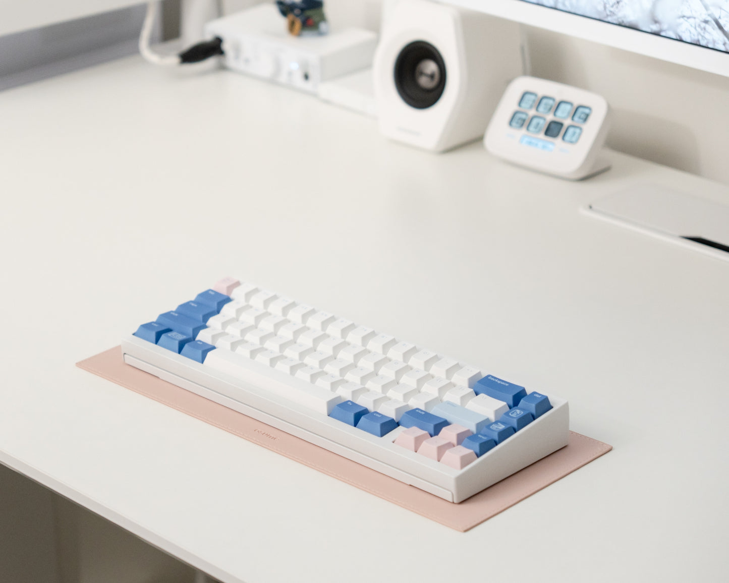 konbini blue keycaps