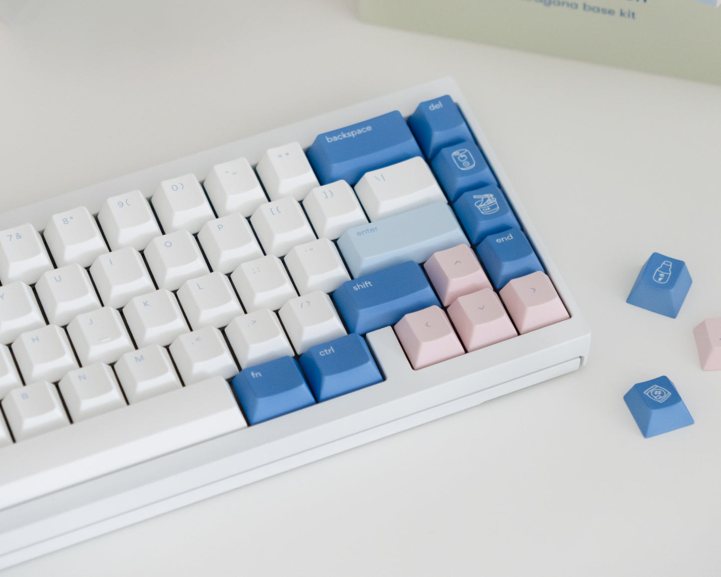 konbini blue keycaps