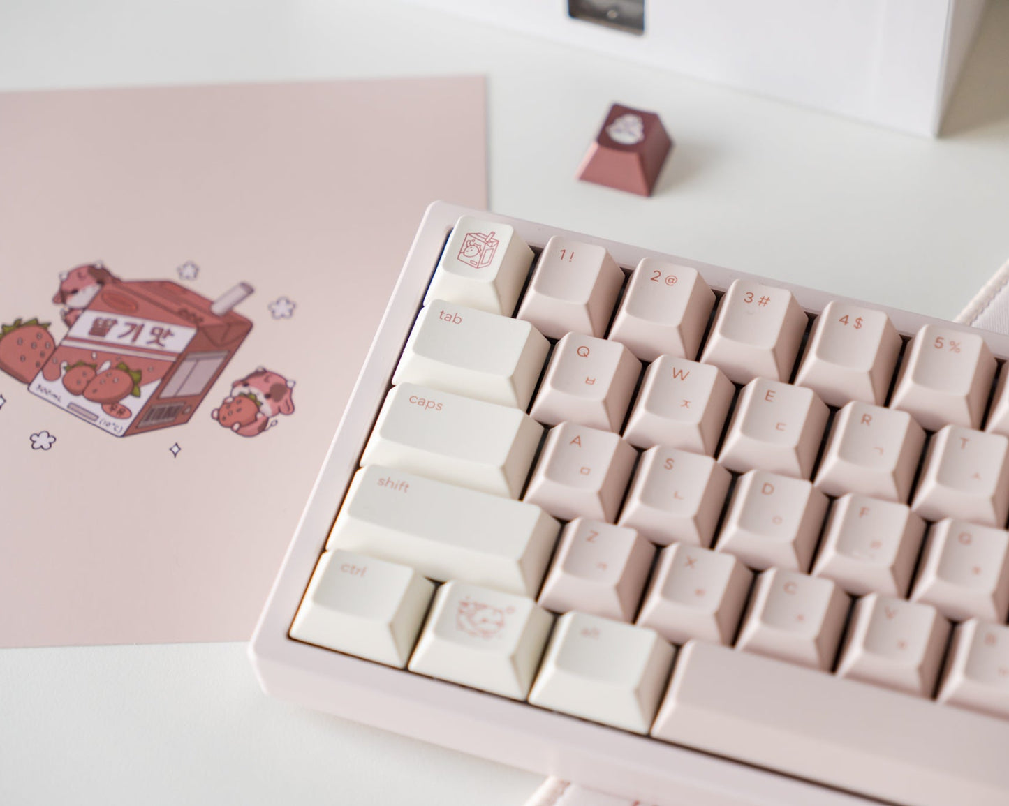 strawberry milk keycaps